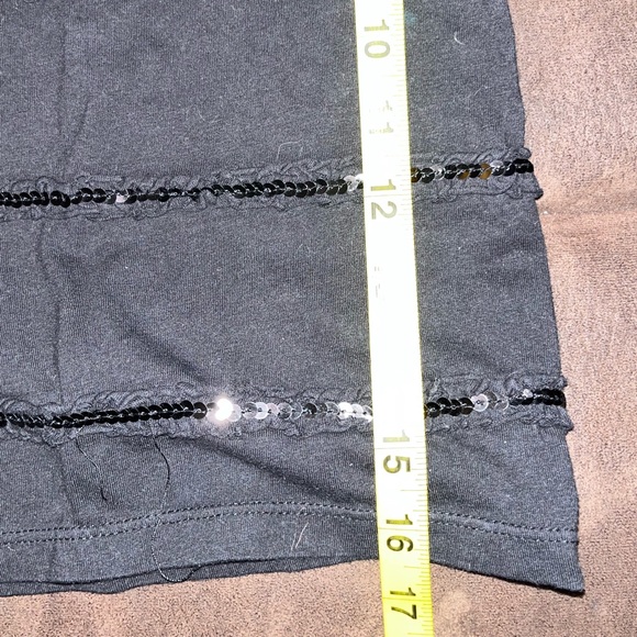 GIRLS SEQUIN LONG SLEEVE TOP SIZE 5/6 - Picture 2 of 6